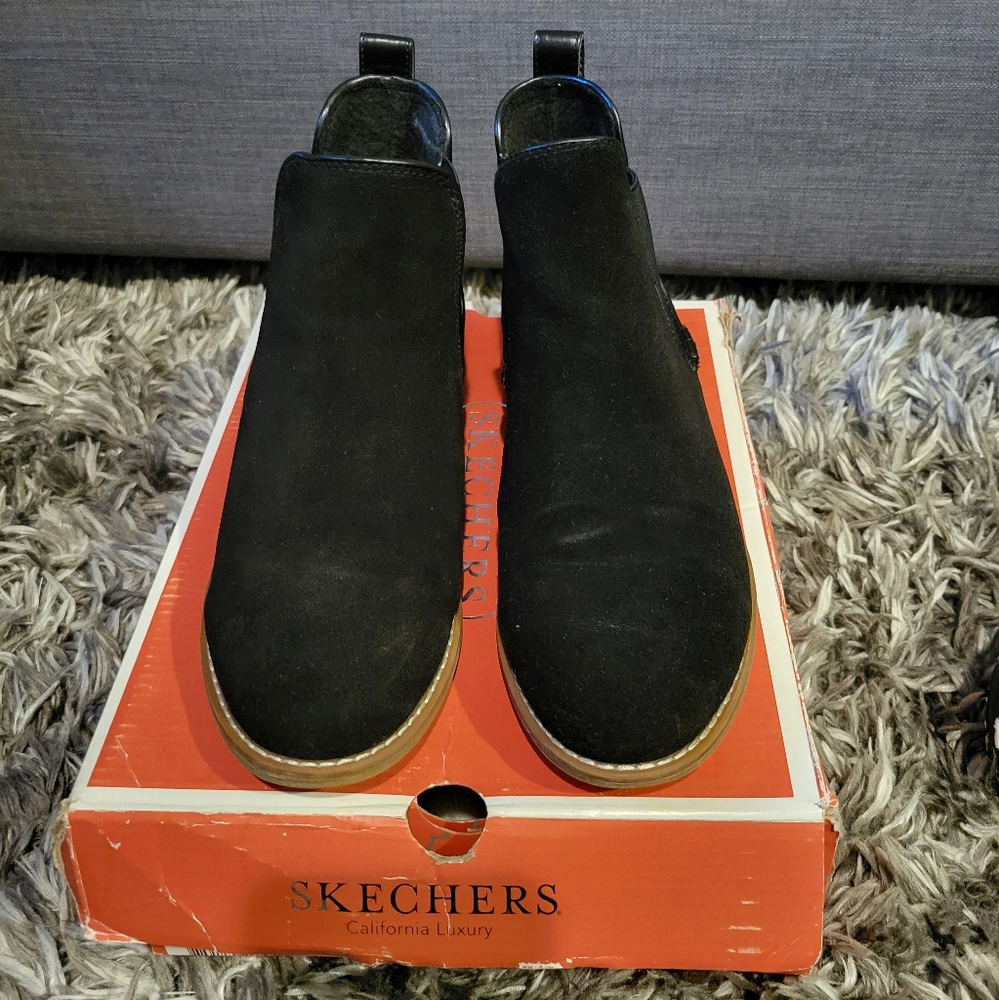 Skechers black suede booties